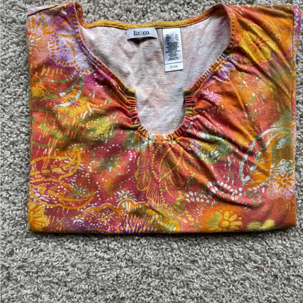 Women’s Top - Picture 3 of 8